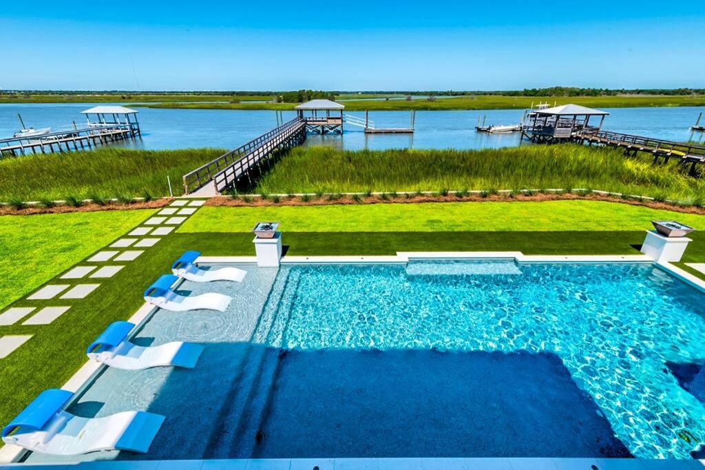 New Waterfront Home With Deep Water Dock 棕榈岛 外观 照片