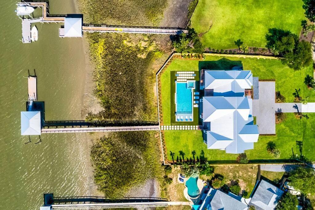 New Waterfront Home With Deep Water Dock 棕榈岛 外观 照片