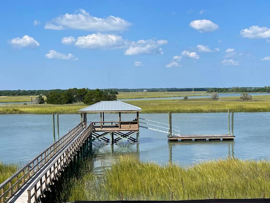 New Waterfront Home With Deep Water Dock 棕榈岛 外观 照片