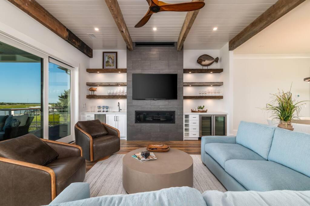 New Waterfront Home With Deep Water Dock 棕榈岛 外观 照片