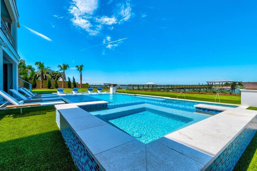 New Waterfront Home With Deep Water Dock 棕榈岛 外观 照片