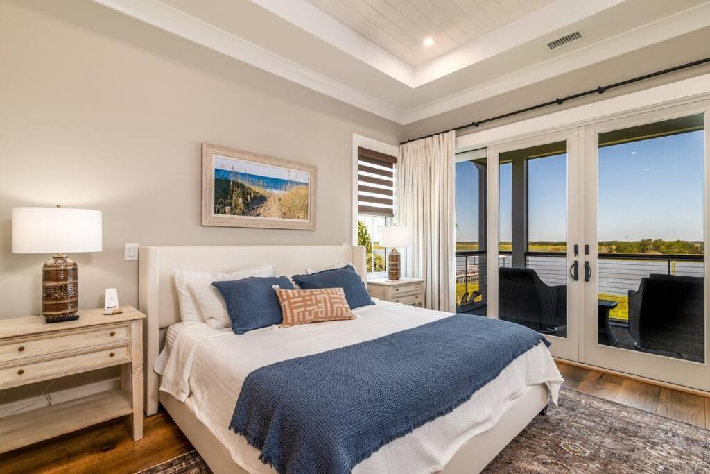 New Waterfront Home With Deep Water Dock 棕榈岛 外观 照片