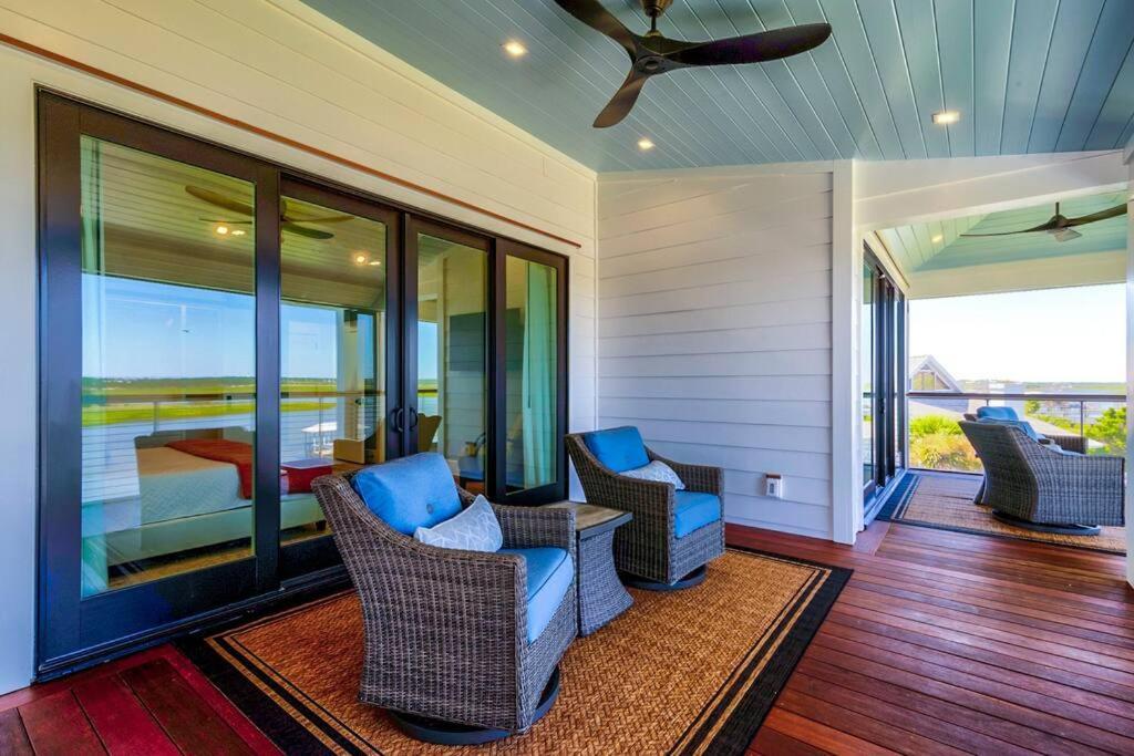 New Waterfront Home With Deep Water Dock 棕榈岛 外观 照片